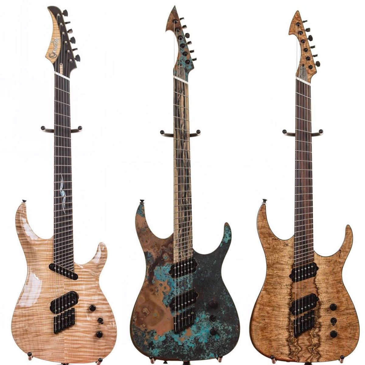 Drei Gitarren mit Fanned Frets der Marke Ormsby, Copyright by Ormsby-Guitars